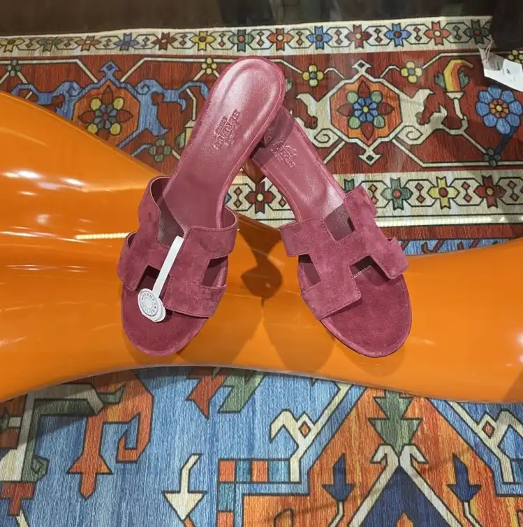 hype Hermes Slippers