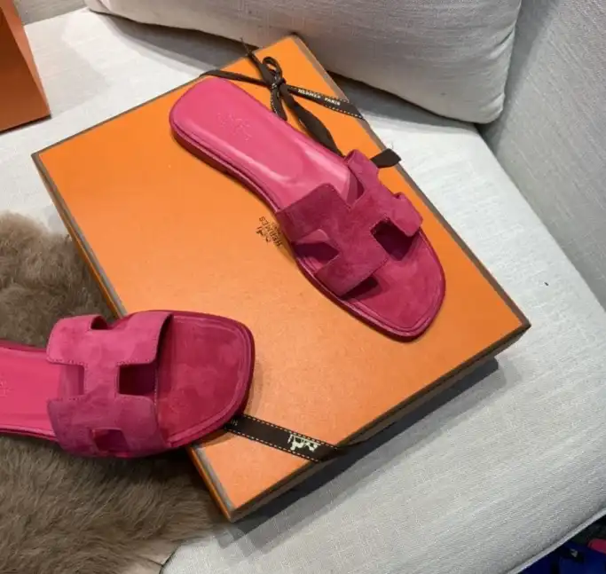 hype Hermes Slippers