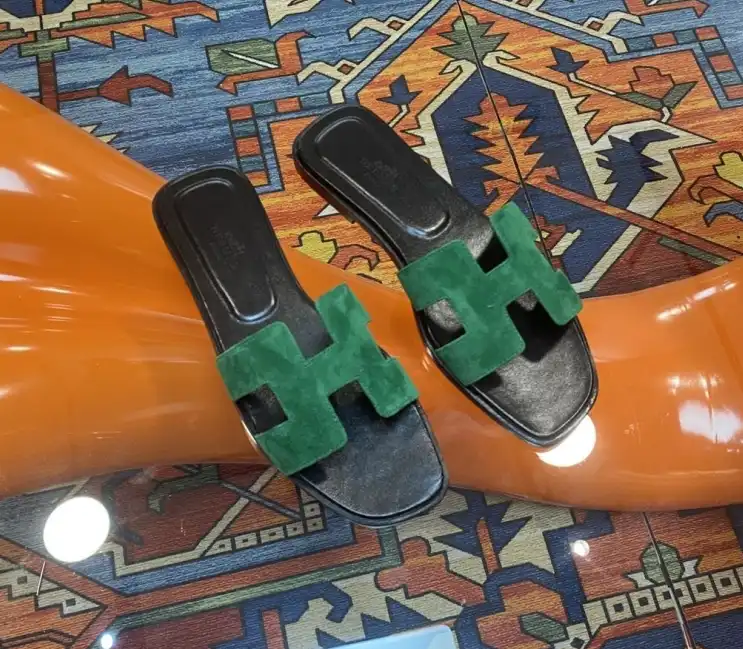 hype Hermes Slippers