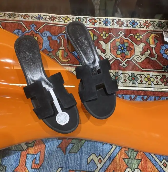 hype Hermes Slippers