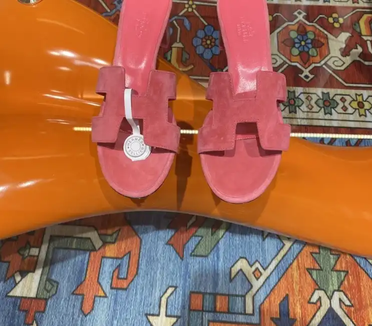 hype Hermes Slippers