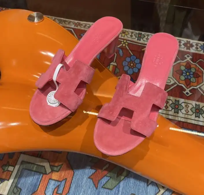 hype Hermes Slippers