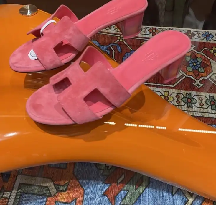 hype Hermes Slippers