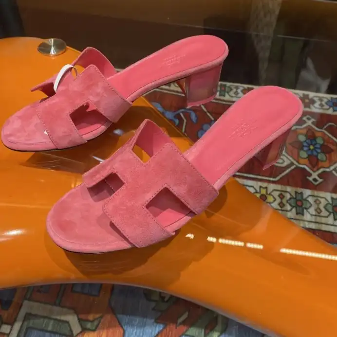 hype Hermes Slippers