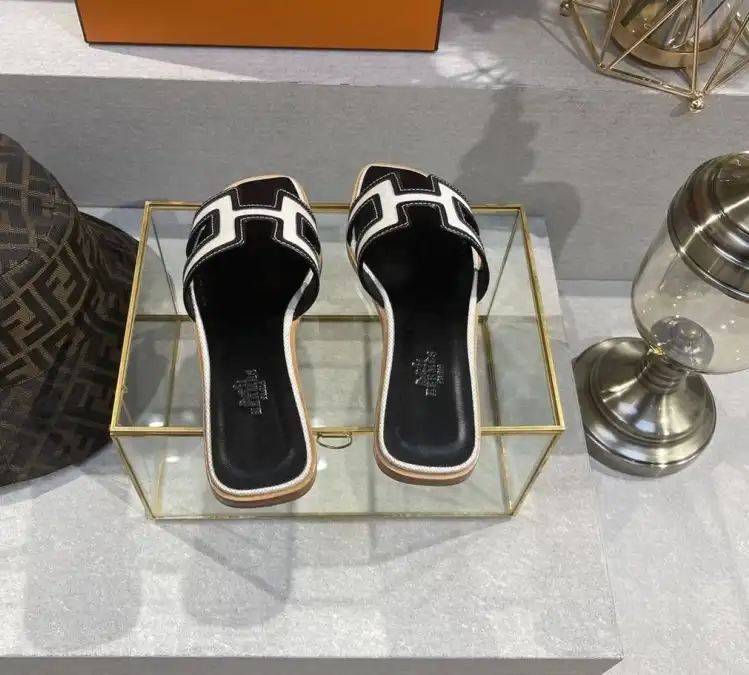 hype Hermes Slippers