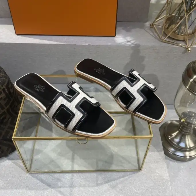 hype Hermes Slippers