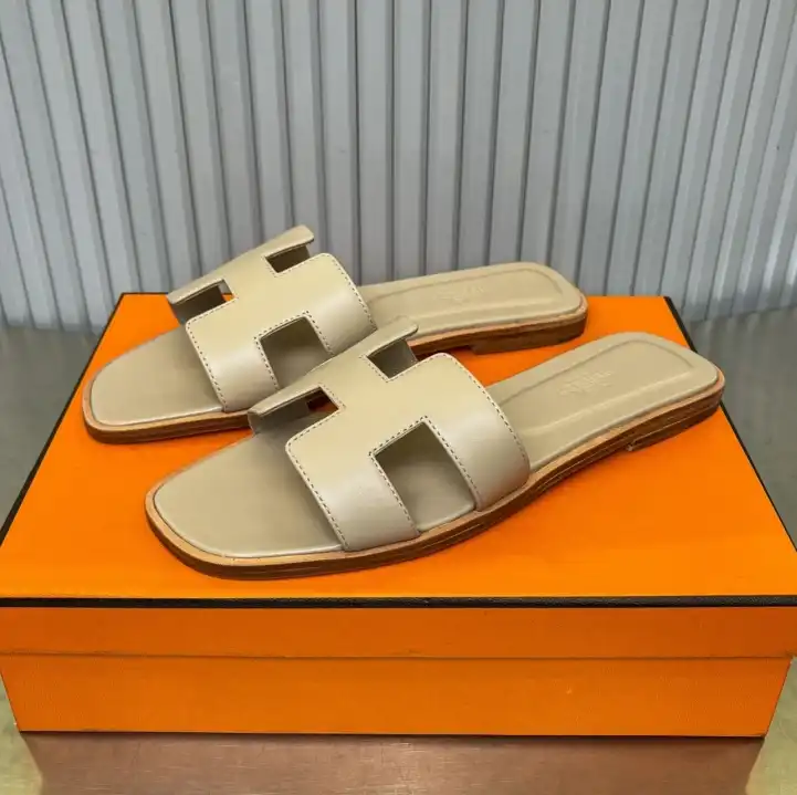 hype Hermes Slippers