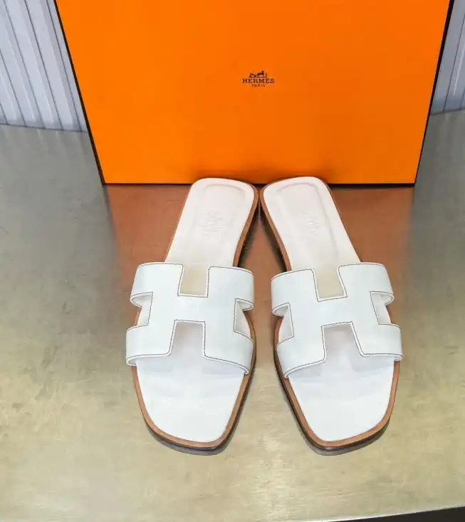 hype Hermes Slippers