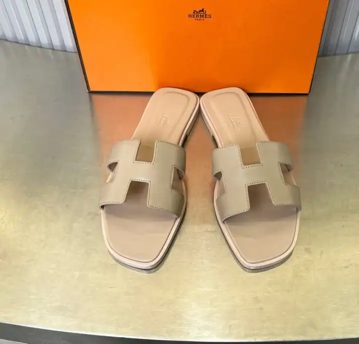 hype Hermes Slippers