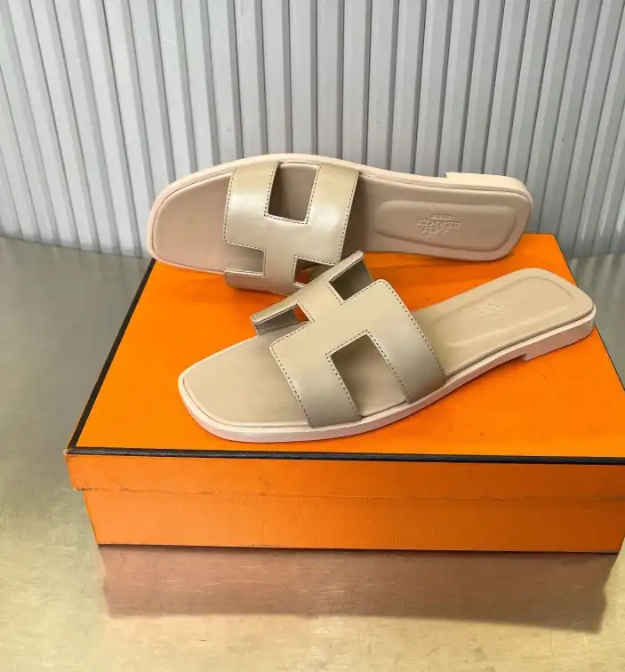 hype Hermes Slippers