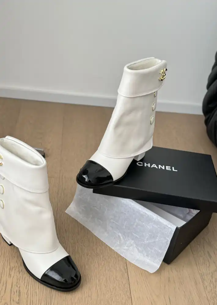 hype Chanel Boots