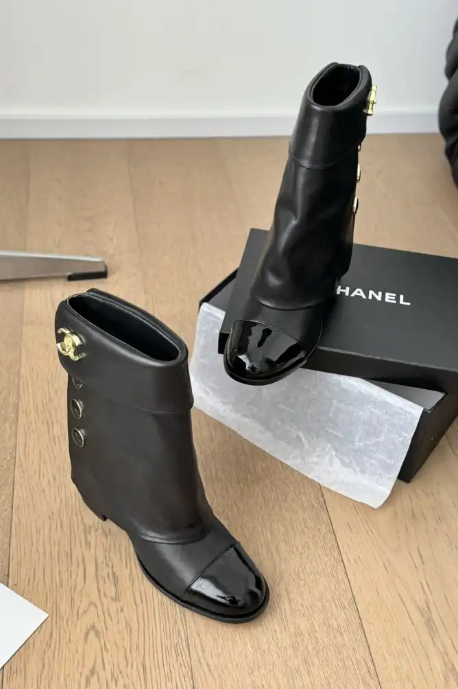 hype Chanel Boots