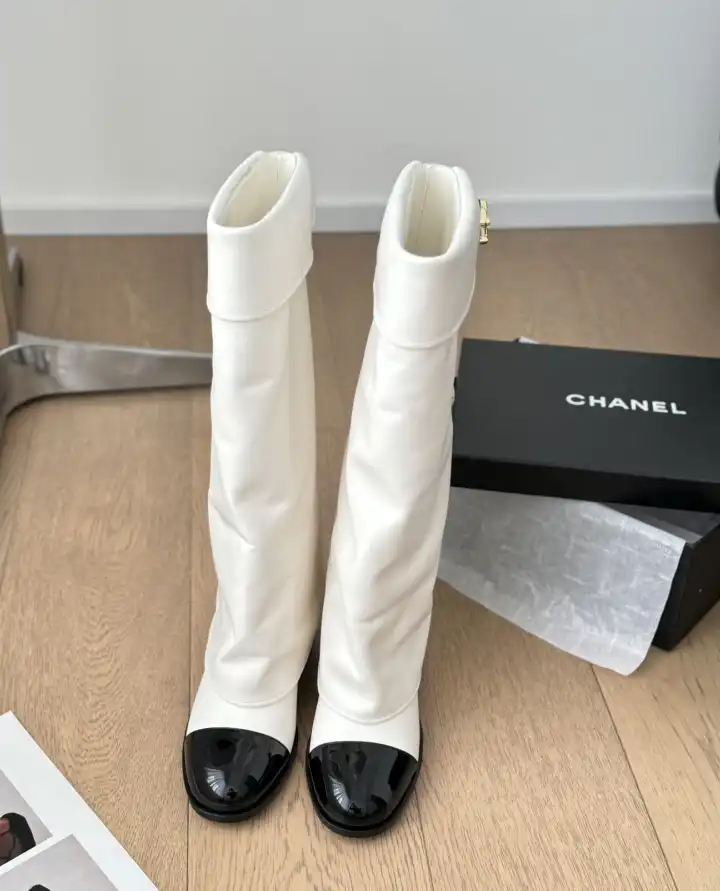 hype Chanel Boots