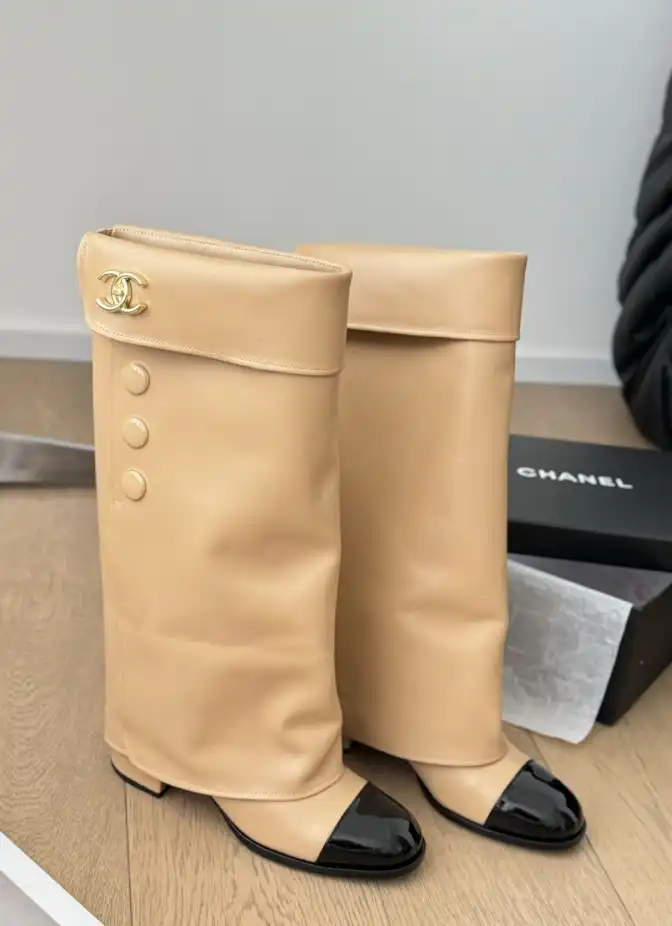 hype Chanel Boots