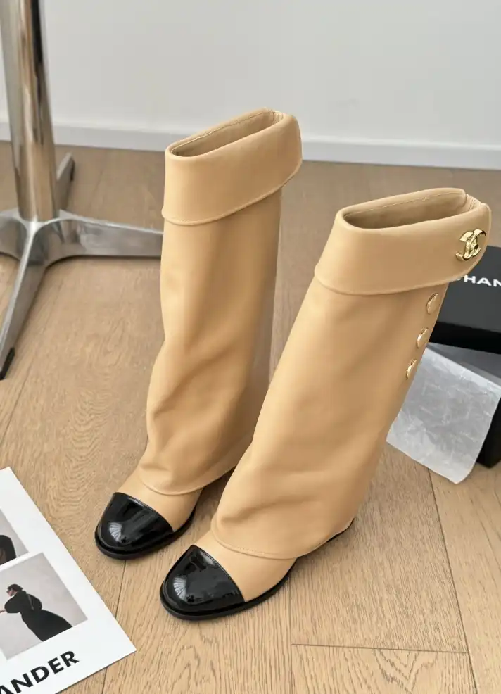 hype Chanel Boots