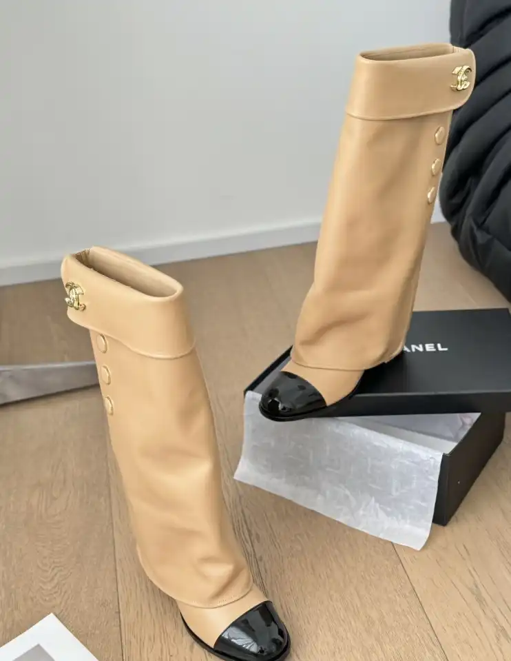 hype Chanel Boots