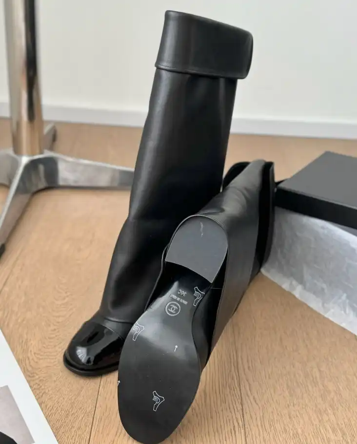 hype Chanel Boots