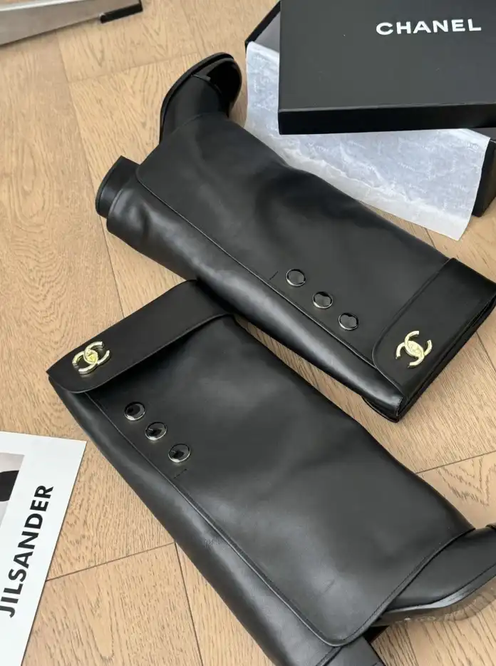 hype Chanel Boots