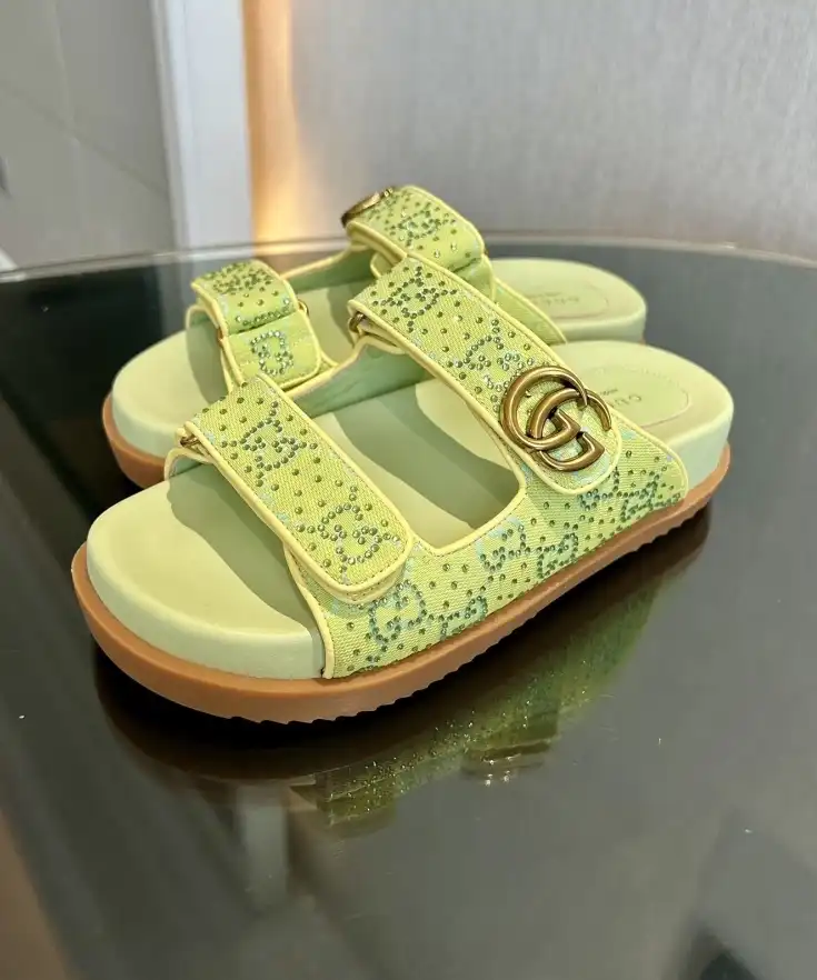 hype Gucci Sandals