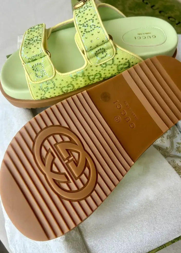 hype Gucci Sandals