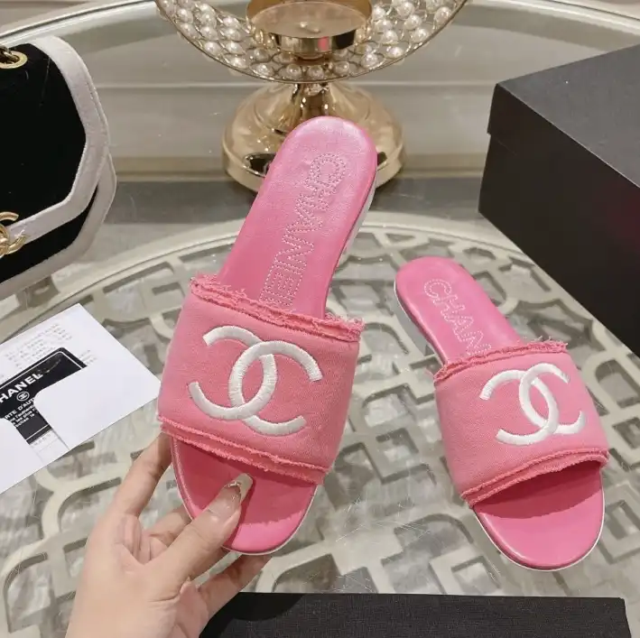 hype Chanel Slippers