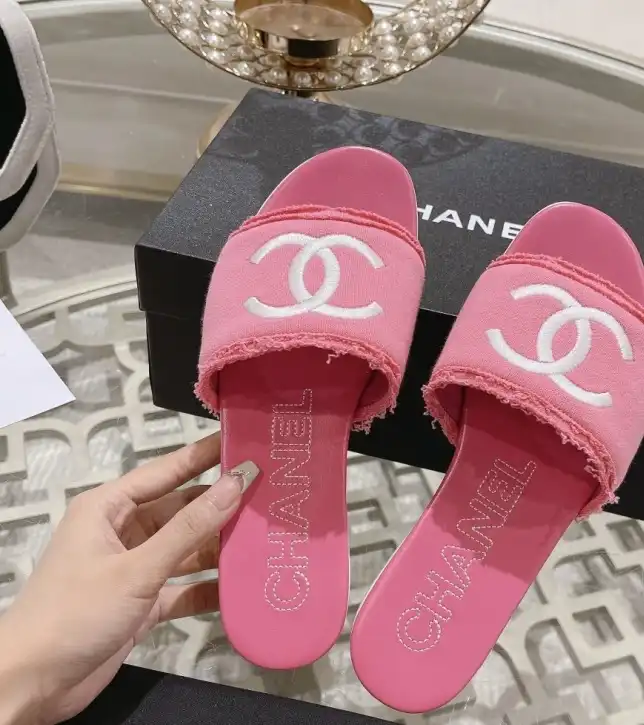 hype Chanel Slippers