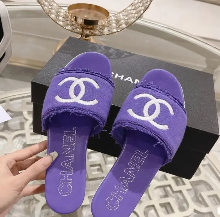 hype Chanel Slippers