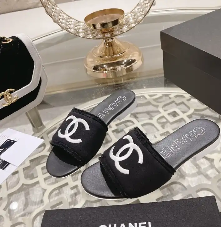 hype Chanel Slippers