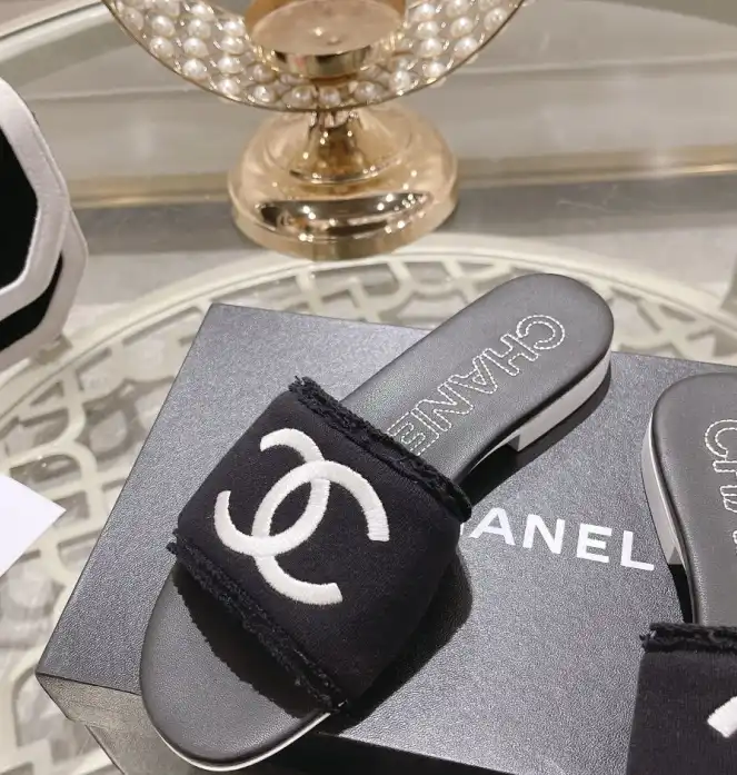 hype Chanel Slippers