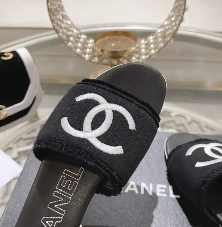 hype Chanel Slippers