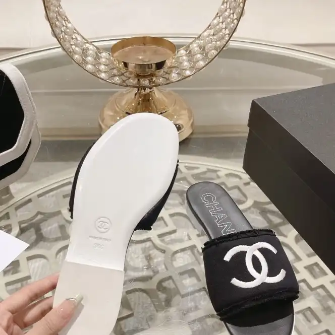 hype Chanel Slippers