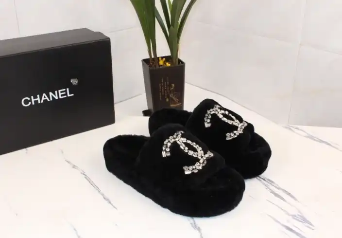 hype Chanel Slippers