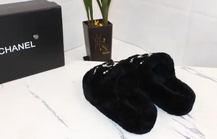 hype Chanel Slippers