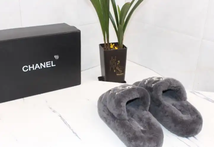 hype Chanel Slippers