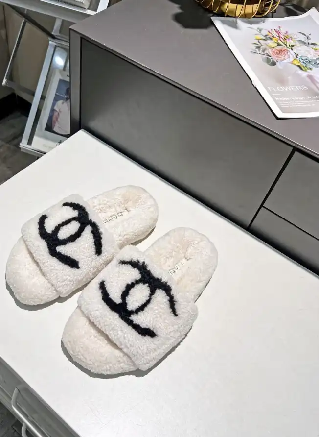 hype Chanel Slippers