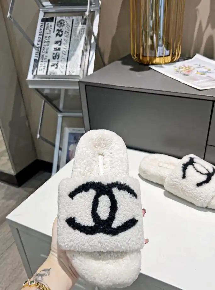 hype Chanel Slippers