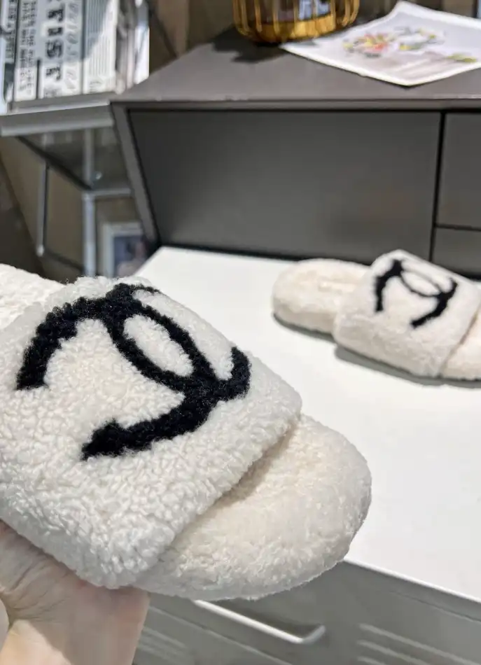 hype Chanel Slippers