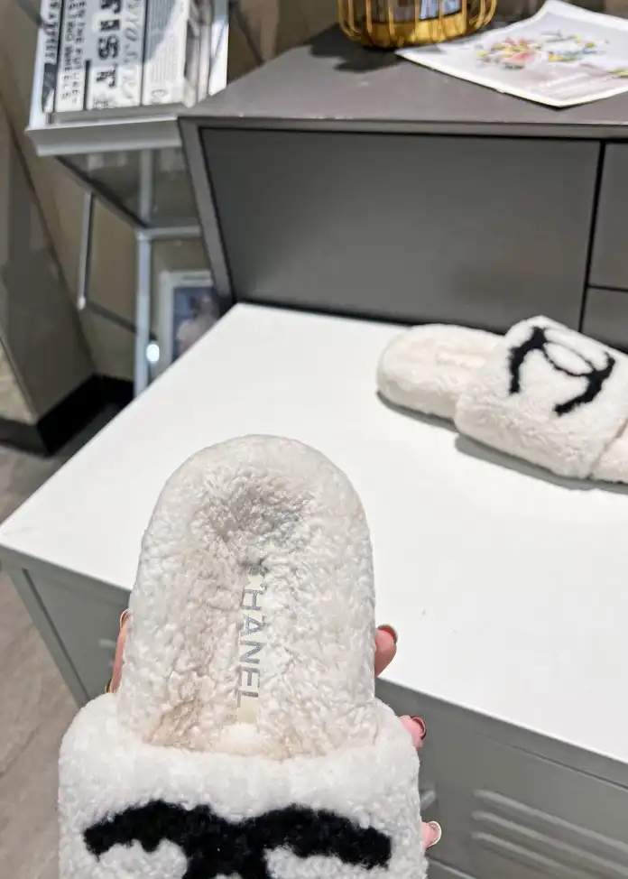 hype Chanel Slippers