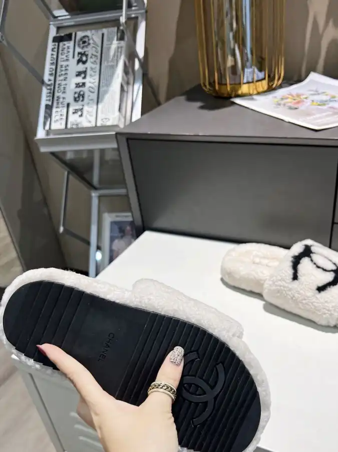 hype Chanel Slippers