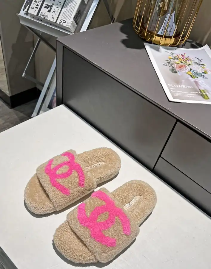 hype Chanel Slippers