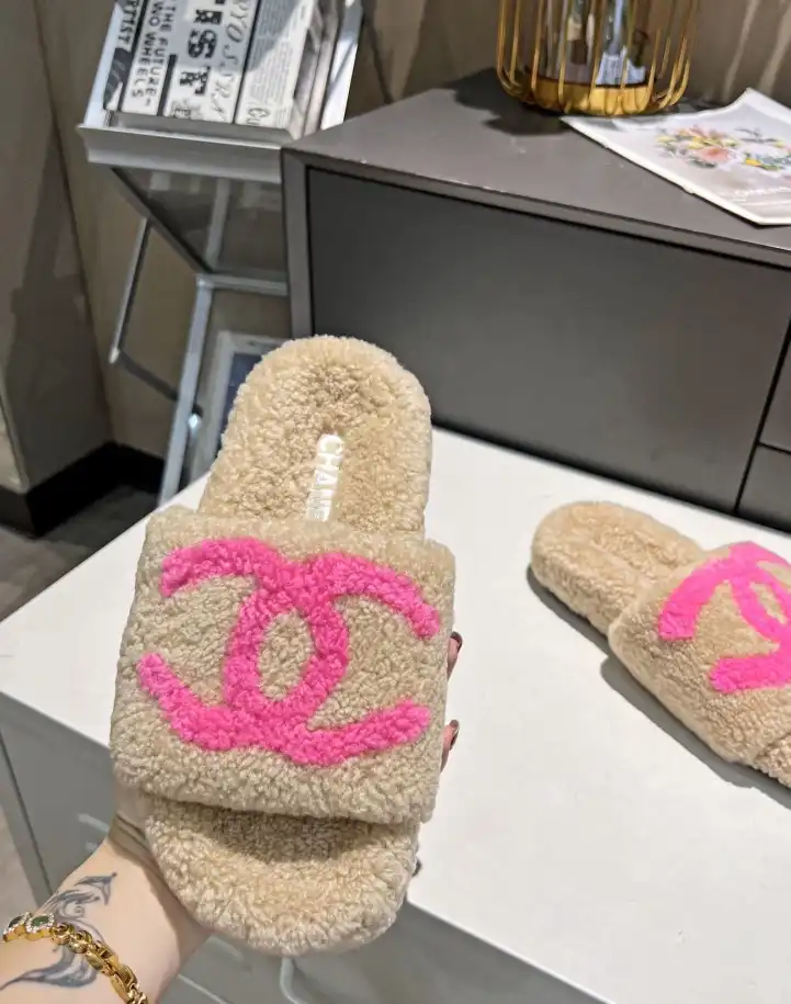 hype Chanel Slippers