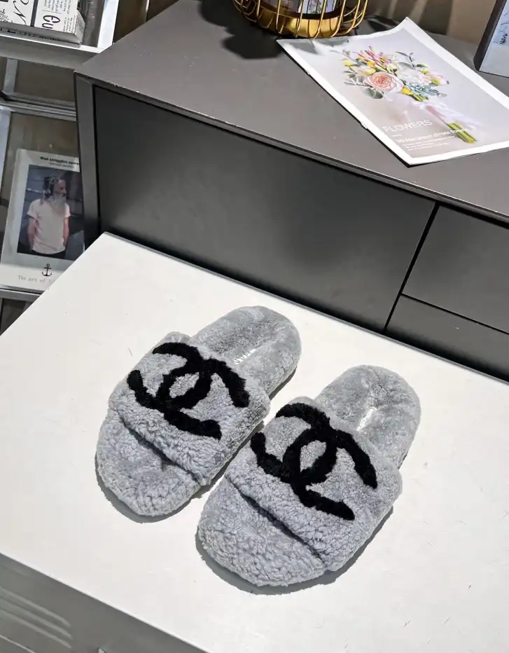 hype Chanel Slippers