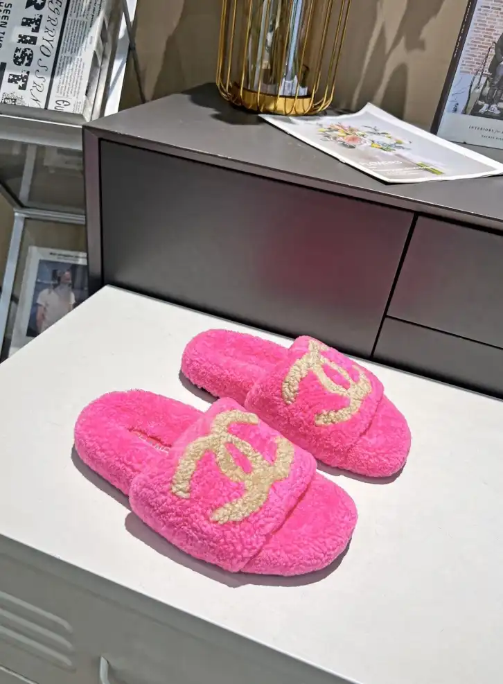 hype Chanel Slippers