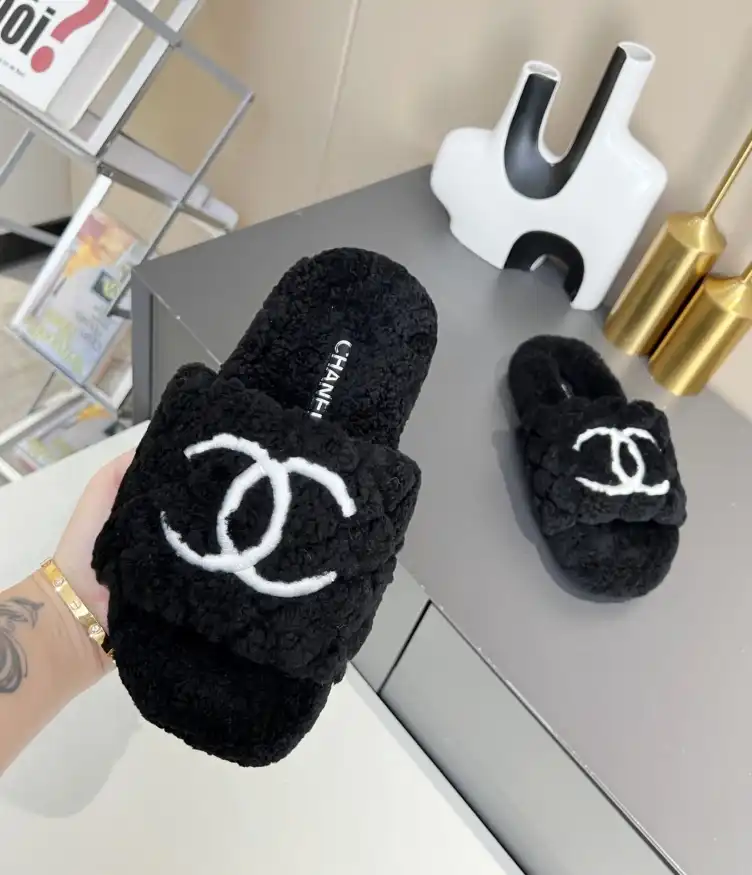 hype Chanel Slippers