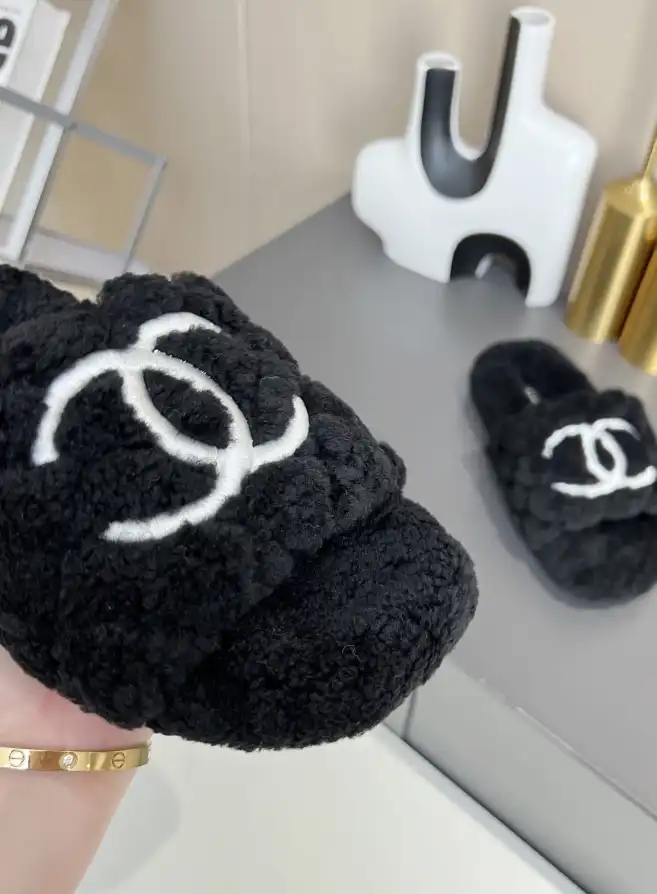 hype Chanel Slippers