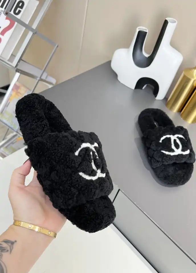 hype Chanel Slippers