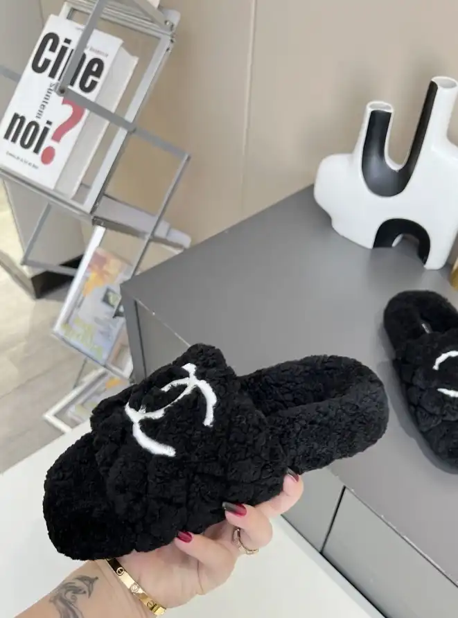 hype Chanel Slippers