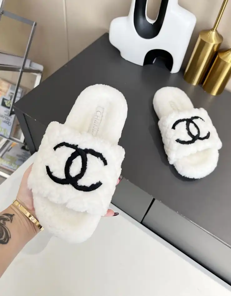 hype Chanel Slippers