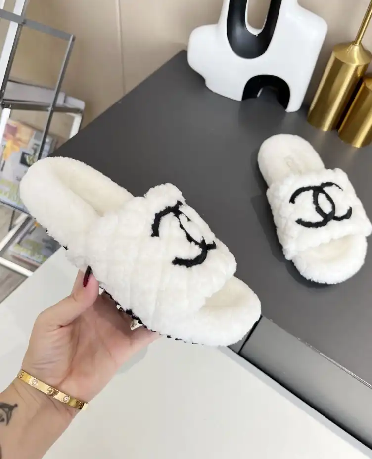 hype Chanel Slippers