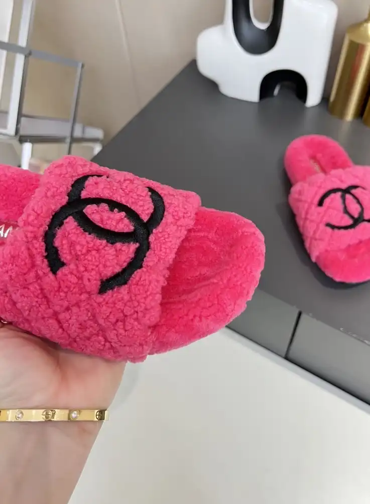 hype Chanel Slippers